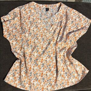 SHEIN Floral V-Neck Top in Orange and Gray